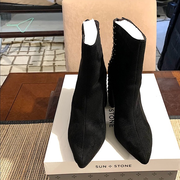KENSIE- Black Suede Studs Ankle Booties! - Picture 1 of 9